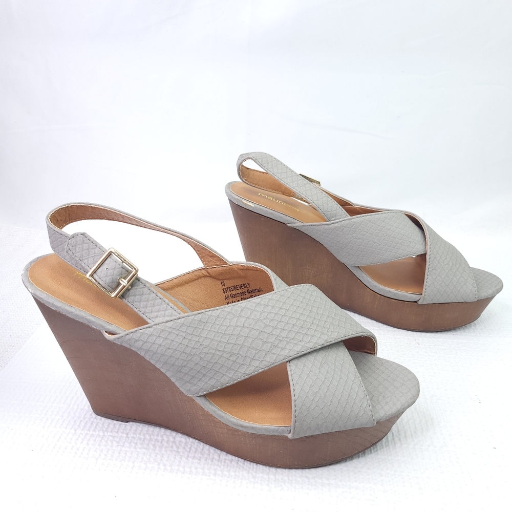 Maurices Beverly Wedge Heels Strappy Buckle Open Toe Sandals Shoes Size 10